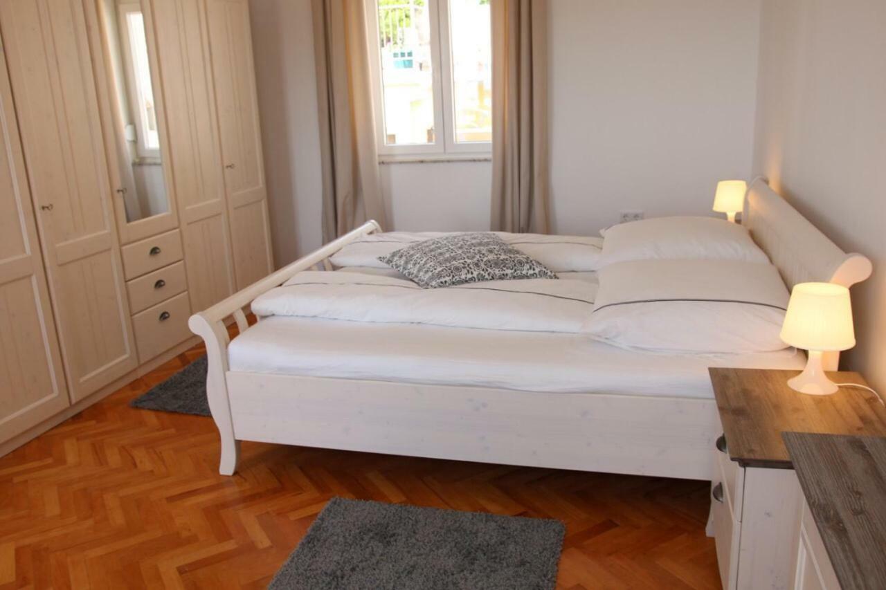 Central House Nona Crikvenica Dış mekan fotoğraf