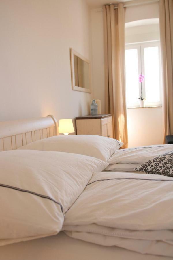 Central House Nona Crikvenica Dış mekan fotoğraf